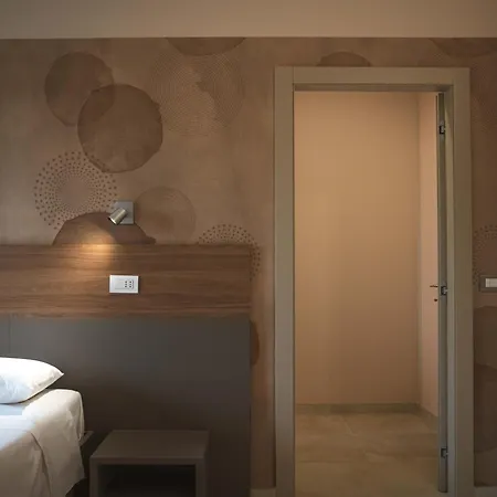 Lodge Aris *