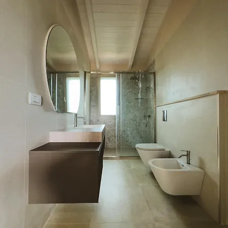 Aris Lodge *
