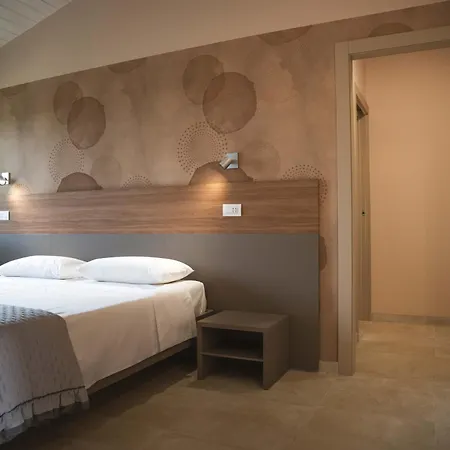 بيت خشبي Aris