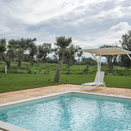 بيت خشبي Aris *