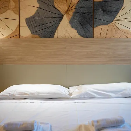 Aris بيت خشبي